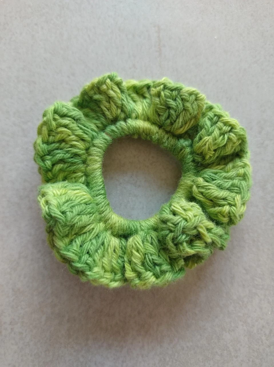 Haarelastiek scrunchies gehaakt donkerblauw, groen, mintgroen